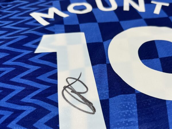 Mason Mount Autographed Chelsea FC Signed Beckett Authentic 2021-22 Nike Home Jersey Zoom 1